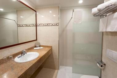 Aparthotel y Hotel Paguera Beach