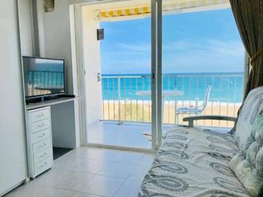 Investingspain Studio beach paradise front sea views swimming pool