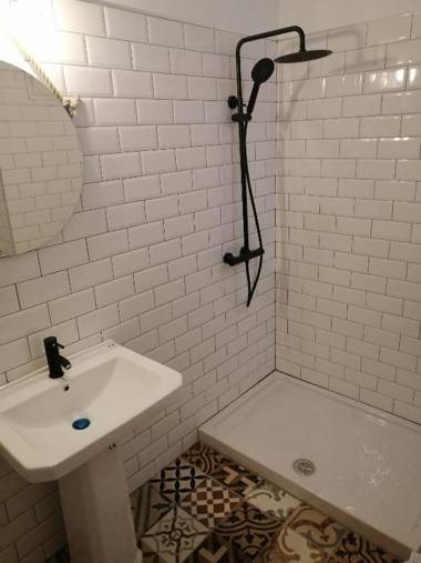 Alcaravaneras Hostel