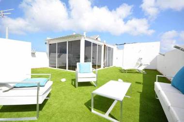 Céntrico Ático 2 dormitorios Gran Solárium privado