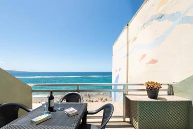 Front line with nice terrace By CanariasGetaway