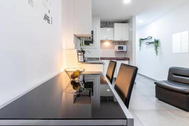 Flatguest Luis Morote + Central + Beach + WiFi