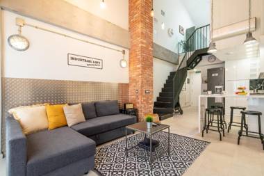 Flatguest Industrial Loft by Marina Suites - SCOOTERS - WIFI