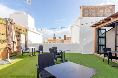 Flatguest RoomTiques Private Rooms