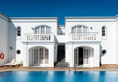 Apartamentos Corona Mar