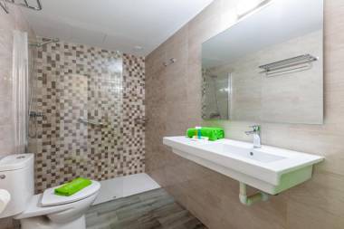 Ereza Apartamentos Los Hibiscos