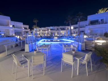 Lani's Suites de Luxe - Adults Only