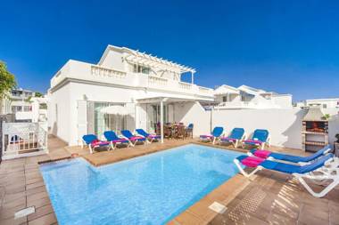 Villa Calma by Villa Plus