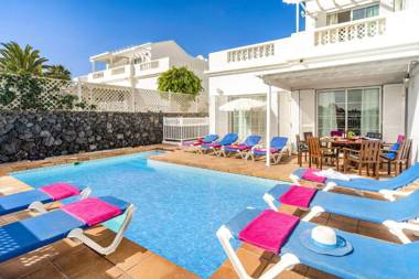 Villa Calma by Villa Plus