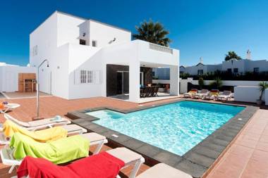 Villa Volcan by Villa Plus