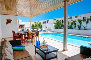 Villa Ana Maria by Villa Plus