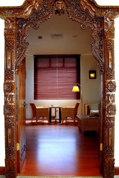 Regency Country Club Apartments Suites