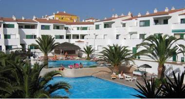 Apartamentos Alondras Park