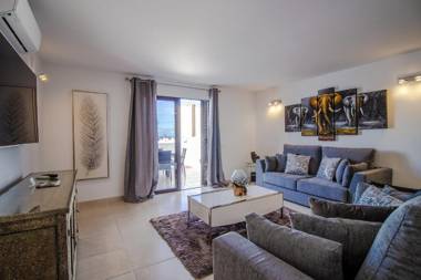 Paloma Beach Apartments