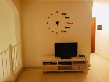 Elegant Palm Mar Apartment