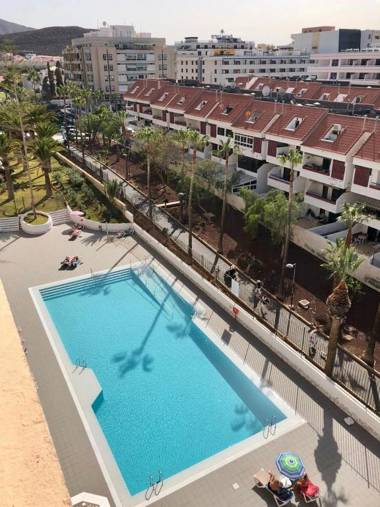 Modern and recently renovated apartment in Arona