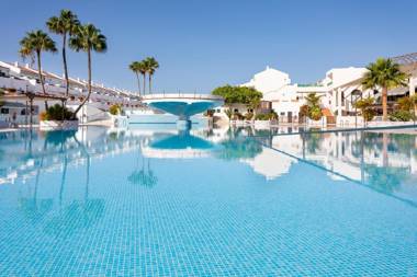 Parque Don José with heated pool and wifi