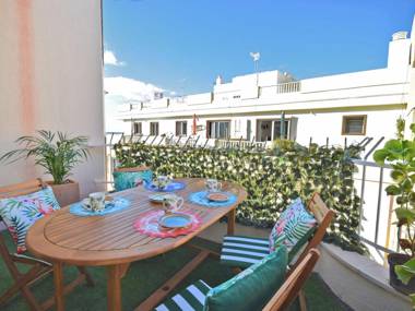 Comfortable apartment just steps from the beach of Los Cristianos