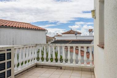 Empurialola -Encantadora Casa con jardin cerca del centro -142