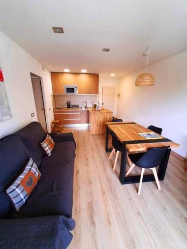 One bedroom appartement at Empuriabrava 50 m away from the beach with lake view and furnished terrace