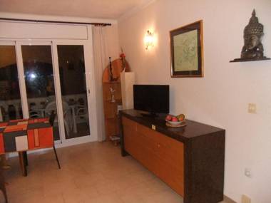 Bonito apartamento con vistas a la marina cerca del centro y playa-321