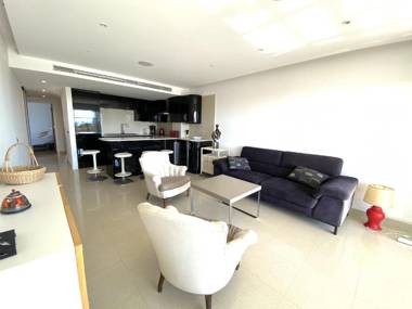 Port Grec 3 - Piso vista al puerto y montana