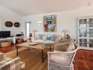 VILLA TURQUESA Confort y vistas al mar entorno tranquilo