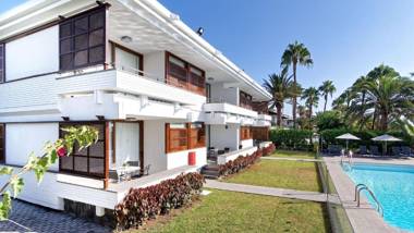 Las Nasas by Labranda