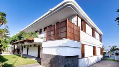 Las Nasas by Labranda