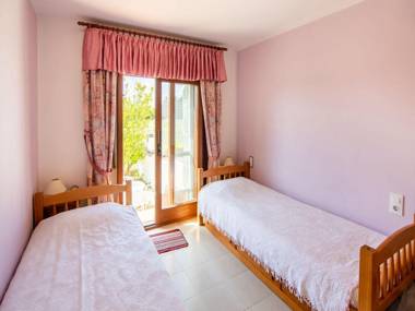 Delightul Holiday Home in St Pere Pescador with Terrace