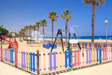 UHC Los Flamencos Family Apartments