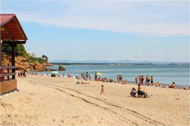 Sunrise Estudio Zebra con vistas jardín y mar