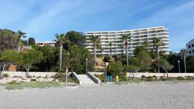 Sunrise Estudio Picasso con vistas jardín y mar