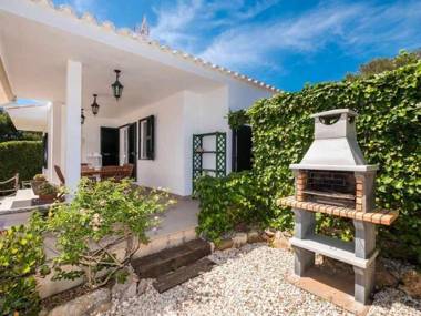 VILLA JARAMA Elegante chalet moderno cerca de la playa