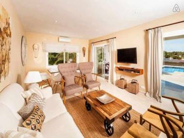 VILLA BINI XOROI Fabulosa propiedad para grupos grandes