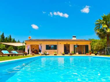 Villa Can Coll de Sencelles Sa Vileta pool and views