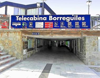 TODOSIERRANEVADA ZONA BAJA - APARTAMENTOS DE 4 DORMITORIOS - Junto a los Telecabinas