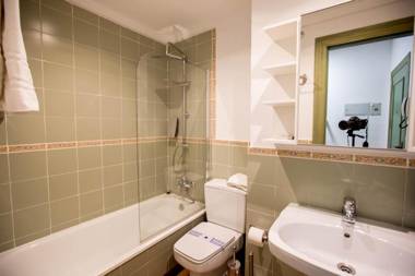 Bed and Snow Family Apartments