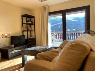 Ático con vistas increibles a pie de pista y garaje incluido