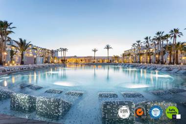 Grand Palladium White Island Resort & Spa - All Inclusive