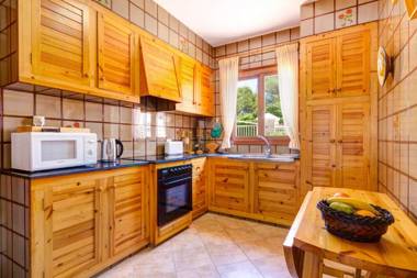 Villa Casa Blanca by Villa Plus