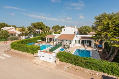 Villas Isi & Ana Mestral