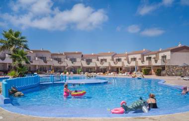 Apartamentos Lentiscos by MIJ