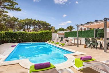 Villa Isi by Villa Plus