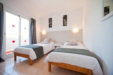 Apartamentos Ses Veles