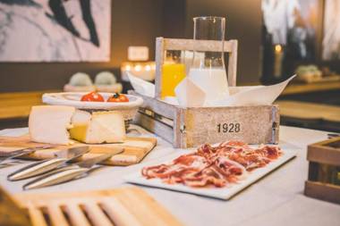 Intrepid Hotel Rural - Adults Only