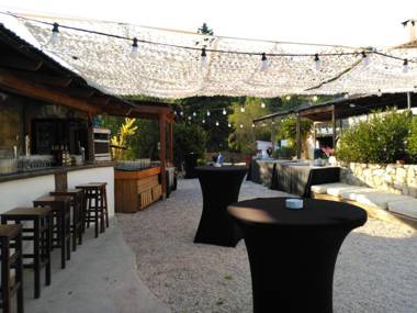 Masía Cal Simó Reservas de 1 a 4 burbujas de 6 pers de convivencia y extensivas