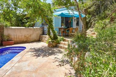 Casa Granada at Masia Nur Sitges with private pool and adults only