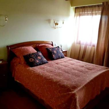 4 bedrooms house with jacuzzi and terrace at Zugarramurdi