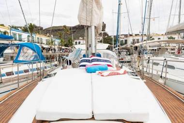 Precioso Yate en el centro del Puerto de Mogan